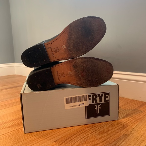 Frye Melissa Button knee high tall pull on black leather boots - size 8. - Picture 6 of 7